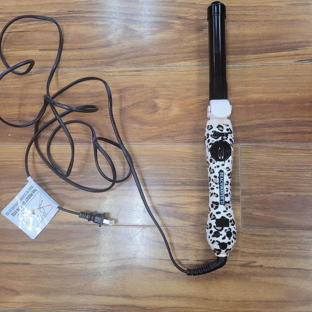 Beachwaver curling iron